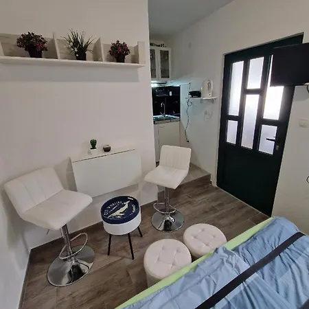 Mini Central Studio - Water Sports Equipment Baska Voda Exterior photo